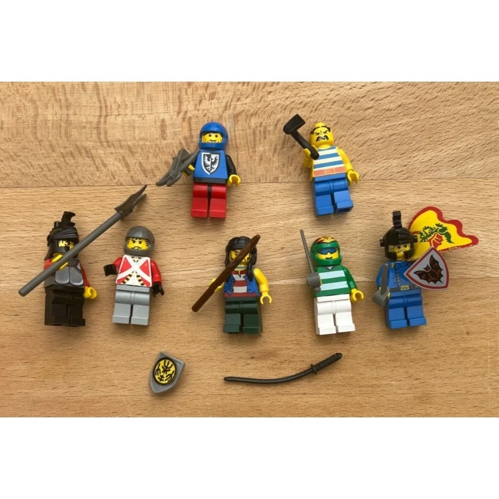 Lot of 7 LEGO Minifigures Castle Knights Sports Flag Shield Mix Vintage